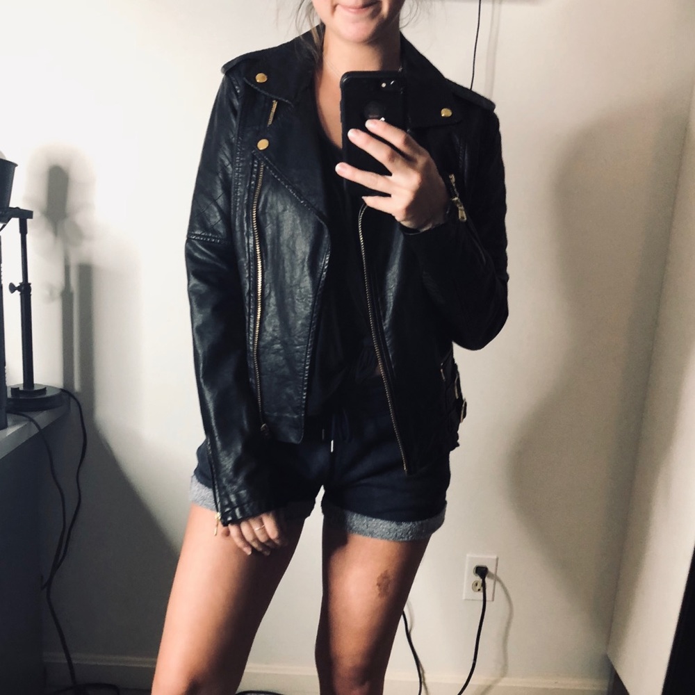 Faux-Leather Jacket🖤